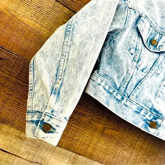Vintage Levi’s Acid Wash Cropped Denim Jacket